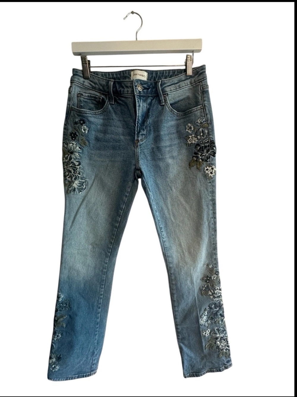 Driftwood Kelly Bootcut Floral Embroidered Light Wash Jeans 27x33 Festival